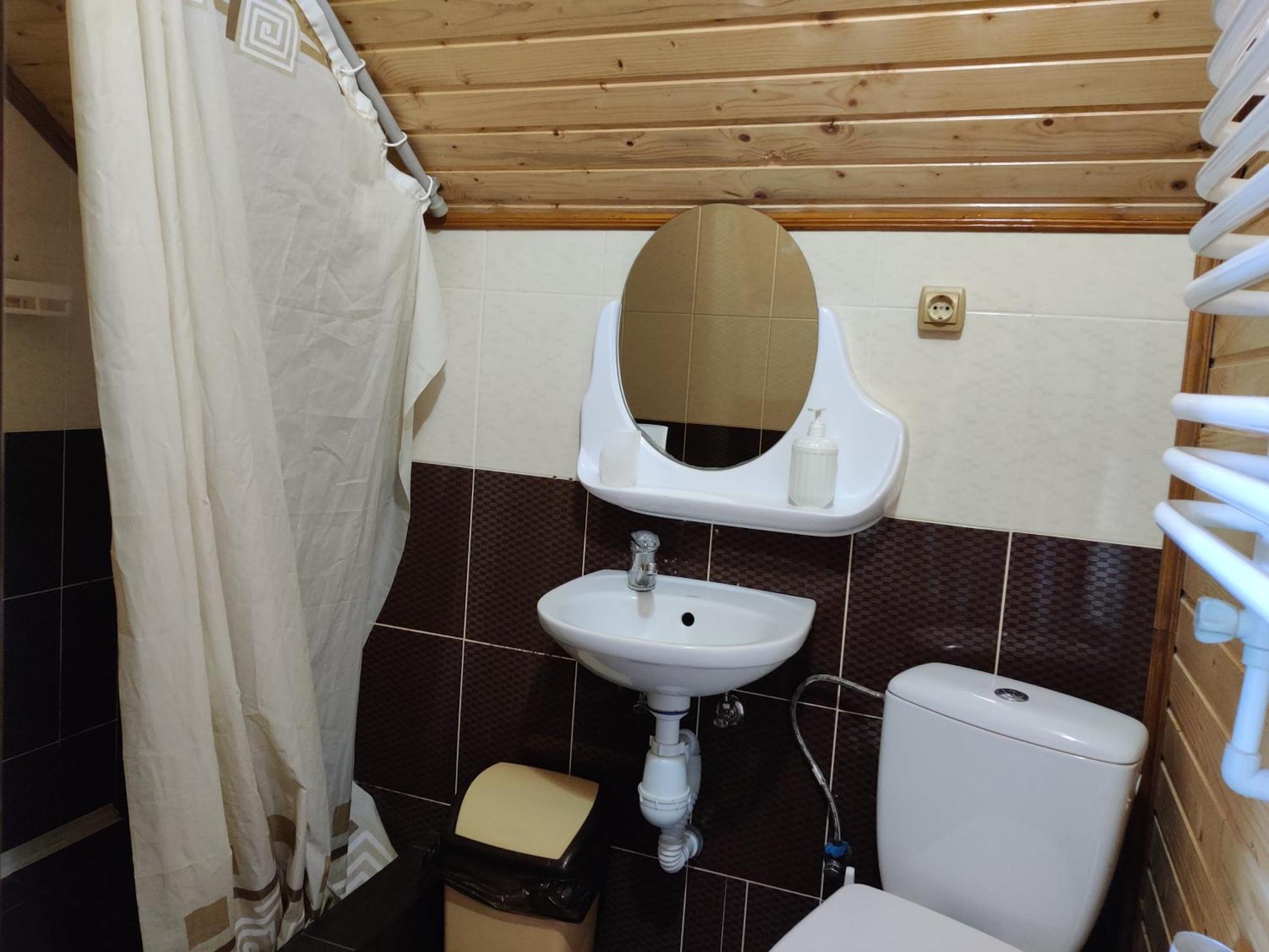 "У Яслигана" Hotell Pilipets Eksteriør bilde
